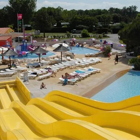 Camping Les Charmettes Кемпинг *